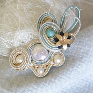 ソウタシエ ブローチ