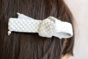 こぎん刺しのヘアピン 市松水色