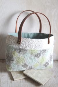 レースのバッグインバッグ