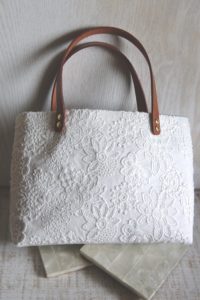 レースのバッグインバッグ