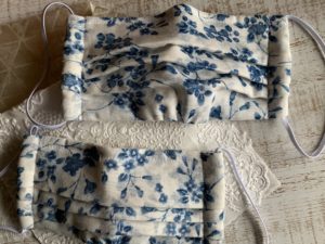 布マスク ブルー小花